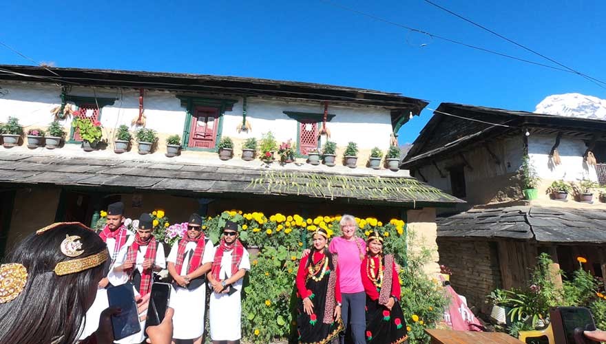 ghandruk village hot spring trek