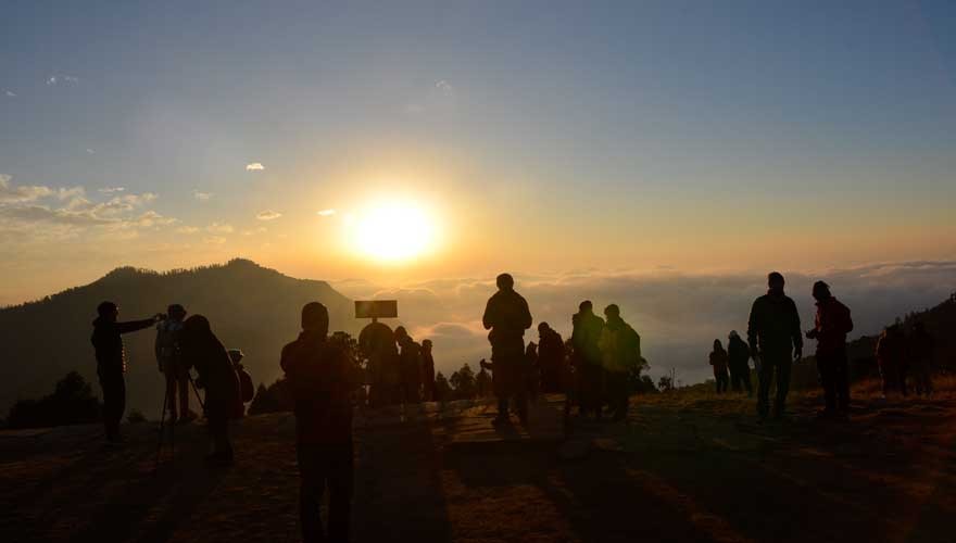 nepal hot spring trek