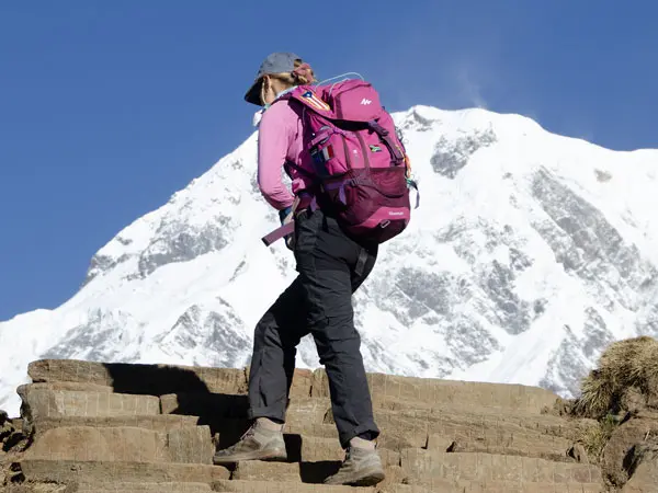 trekking walking in the annapurna region