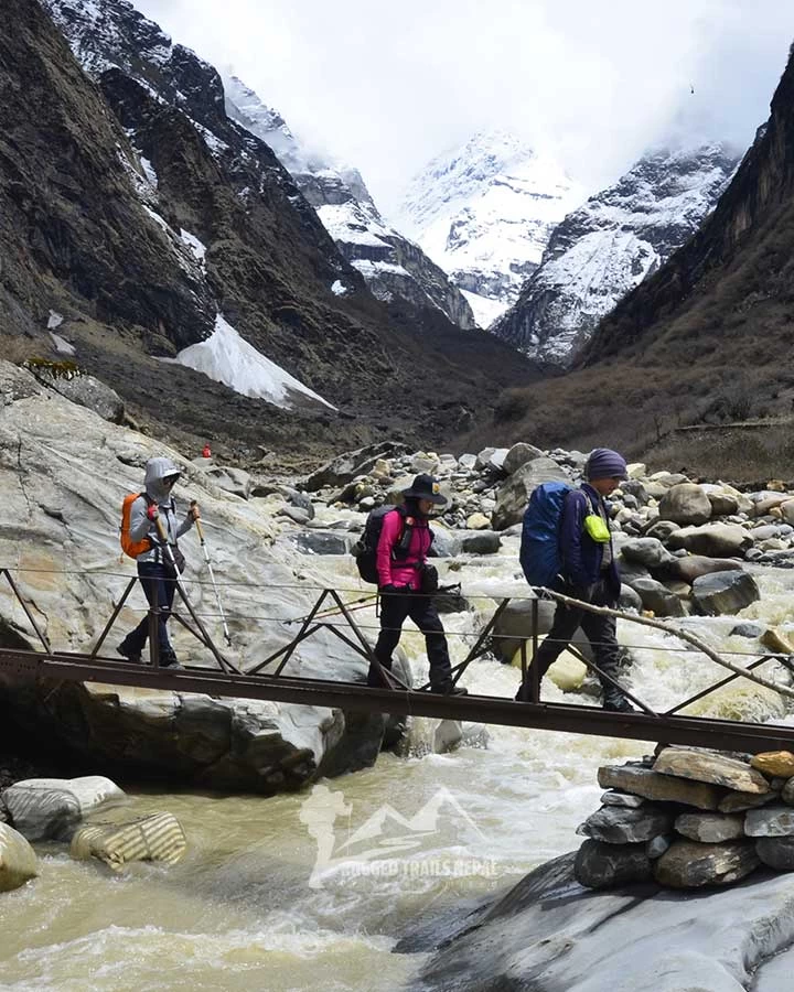 nepal trek with a guide